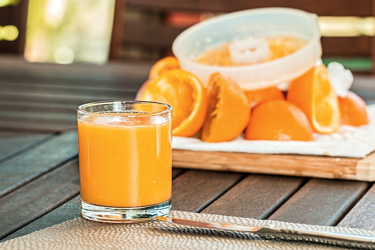 Fresh Orange Juice Squeezed  - stevepb / Pixabay